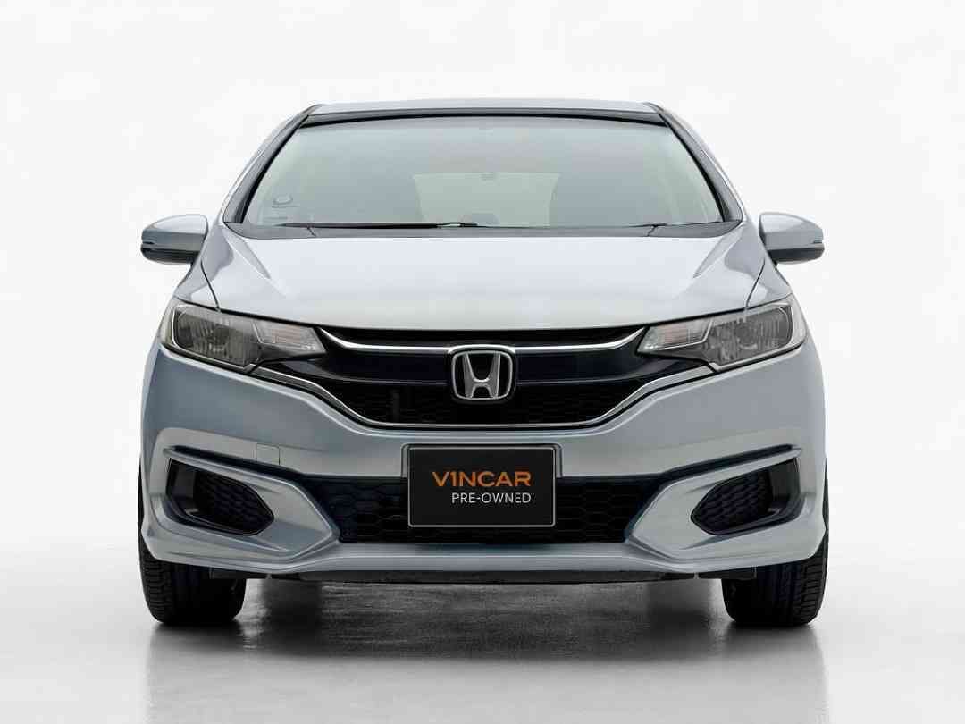 Honda Fit 1.3 G F-Package [2017 FL] (A) (Category: Used Cars) located in Singapore. Submitted by vincar_pre-owned (Listing ID 1468212996, Image 1). Description: Affordable and one of the easiest to maintain! Extremely well maintained and taken care off by the previous owner! Fuel efficient and spacious interior, one of the most popular hatchback in the market! Contact us today to arrange a viewing for this unit at the VINCAR pre-owned showroom no