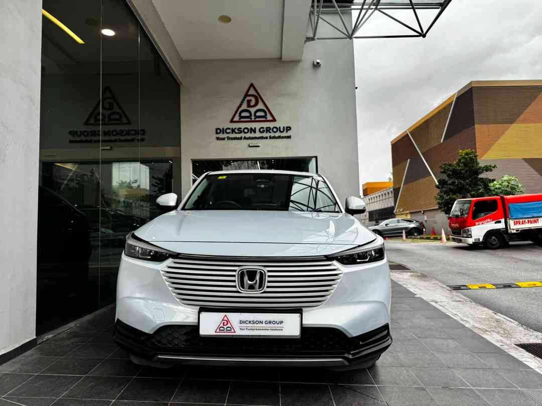 Honda HR-V 1.5 DX (A) (Category: Used Cars) located in Singapore. Submitted by dicksonauto (Listing ID 1457921482, Image 1). Description: 1 owner, Very Well Maintained. Certified Pre-Owned with Extended Warranty for worry-free ownership. Mileage Assurance: Actual mileage checked against available AD workshop/service records and/or owner-signed declaration. Buy-Back Assurance if verified mileage tampering is found, subject to terms & conditions. E