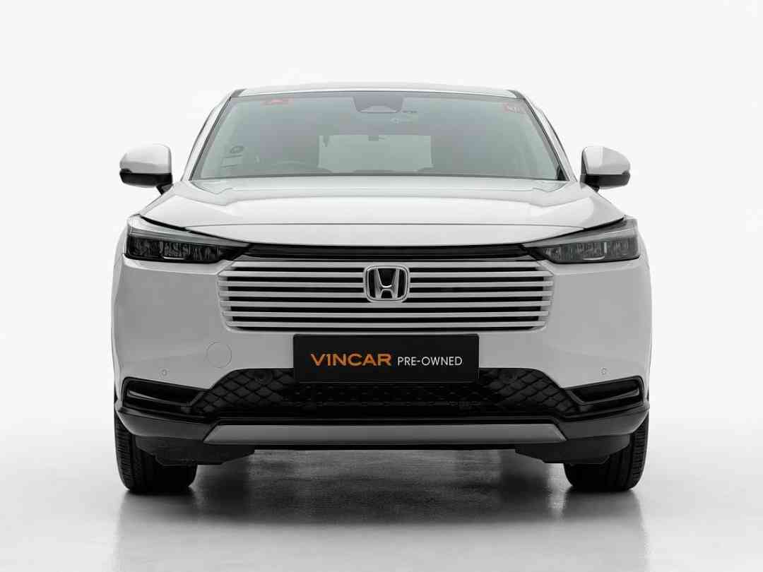 (Category: ) located in . Submitted by vincar_pre-owned (Listing ID 1468442560, Image 1). Description: .