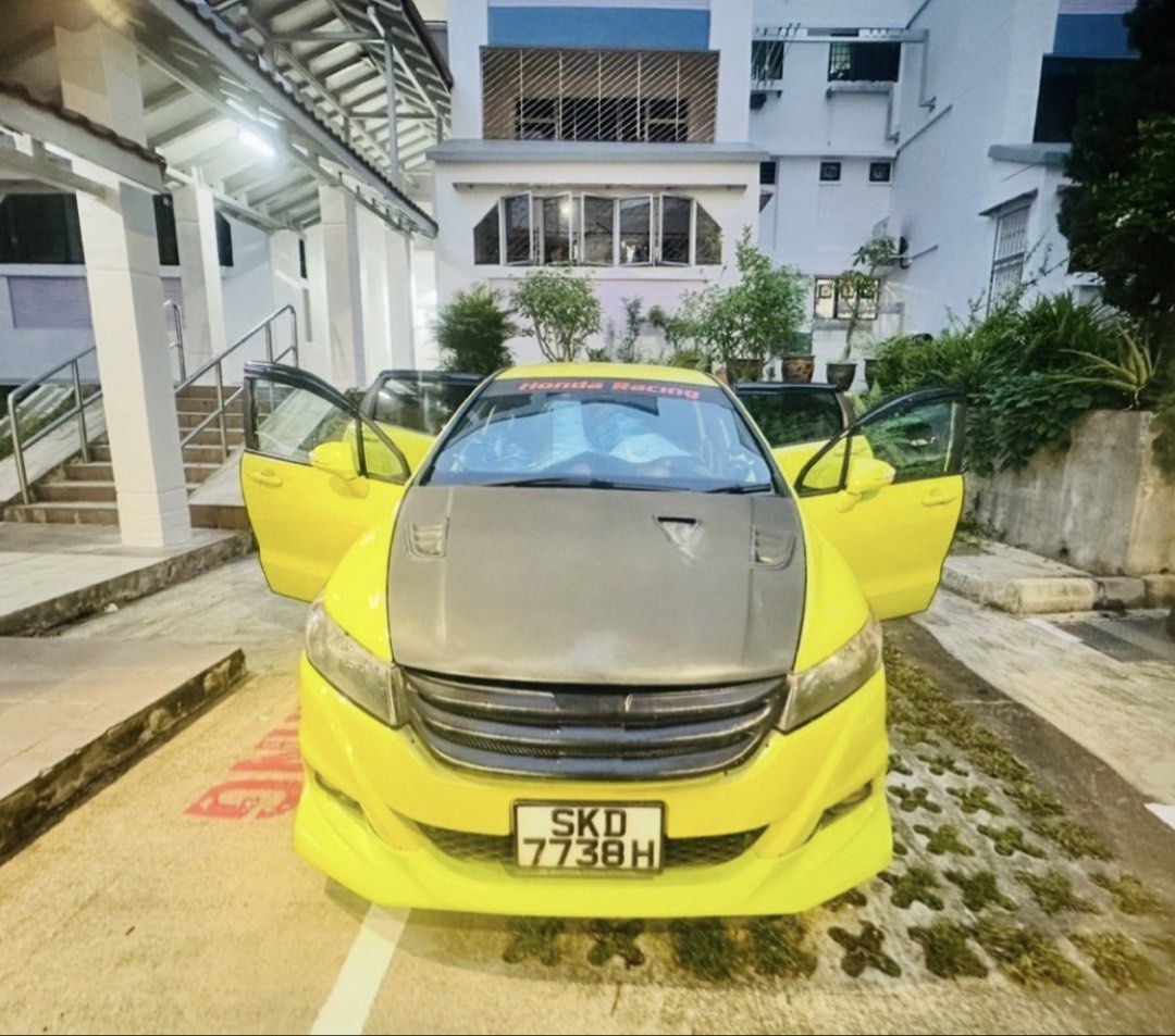 Honda Stream 1.8 RSZ (A) (Category: Used Cars) located in Singapore. Submitted by gentleturtle-685279 (Listing ID 1468462169, Image 1). Description: 7 seater Honda stream Used sports car for sale! Fully paid and now not under financing loan. Can drive for 7 months until end of COE next June ! Owner Seldom use nowadays. Recently just changed new battery, alternator, 2 front wheel tyres and servicing. Slight scratch at front bumper. View to test dr
