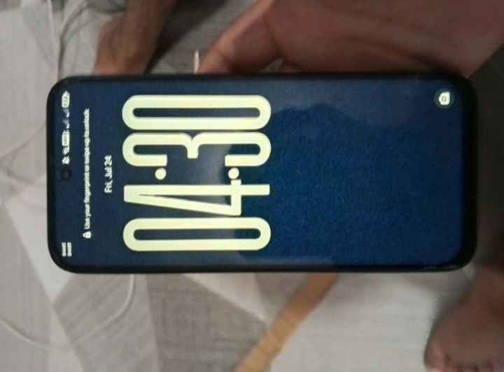 HONOR (Category: Android Others) located in Manila. Submitted by jeronchinitows (Listing ID 1468293952, Image 1). Description: •No issue •Good for gaming •Medyo good camera •mala iphone ang atake •color black .