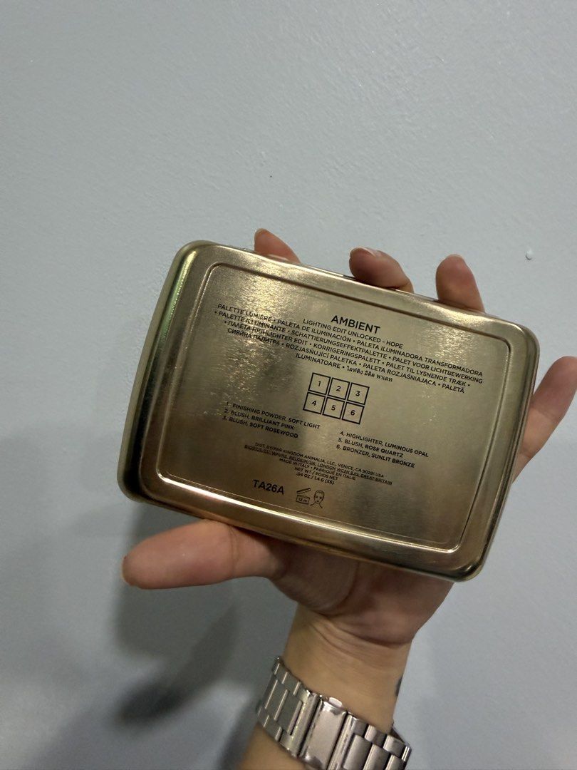 Hourglass hope palette (Category: Makeup) located in Quezon City. Submitted by destashingmycloset (Listing ID 1468305502, Image 3). Description: .