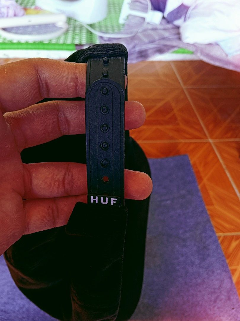 HUF (Category: Caps & Hats) located in Manila. Submitted by thrifter12345 (Listing ID 1468329301, Image 3). Description: .