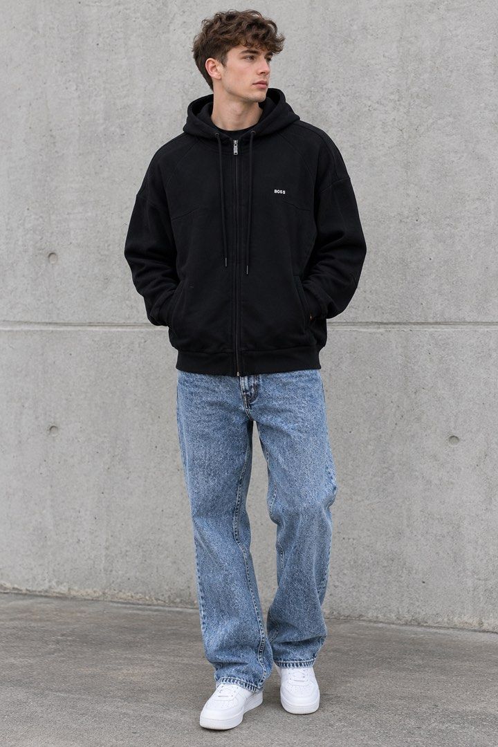 Hugo Bosw Fullzip! (Category: Coats, Jackets and Outerwear) located in General Trias. Submitted by luxfinds2019 (Listing ID 1468313508, Image 1). Description: Hugo boss full zip hoodie! 799 shipped only Black Xl 23by28 Excellent condition pa May paint lng sa see pic kaya sa laba Loc laguna Pm.