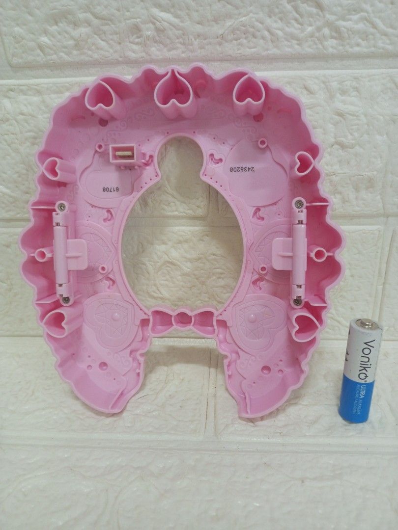HUGtto! PreCure Memorial Cure Clock (Category: Character Goods) located in Quezon City. Submitted by mackylolz (Listing ID 1468454247, Image 2). Description: HUGtto! PreCure Memorial Cure Clock Authentic Japan Item What you see is what u get Pls see pic for details.