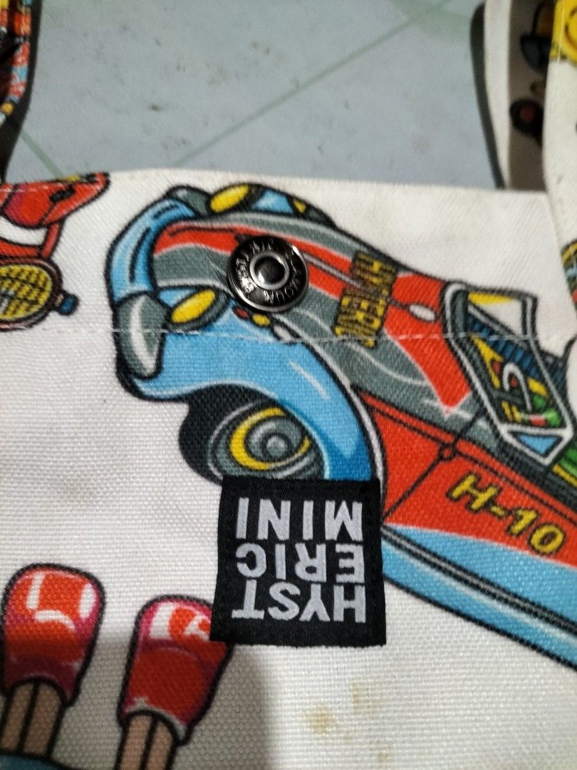 Hysteric Glamour Tote Bag (Category: Luxury Bags & Wallets) located in Aloran. Submitted by thrift_hunter73 (Listing ID 1468408470, Image 3). Description: Hysteric Glamour Tote Bag.