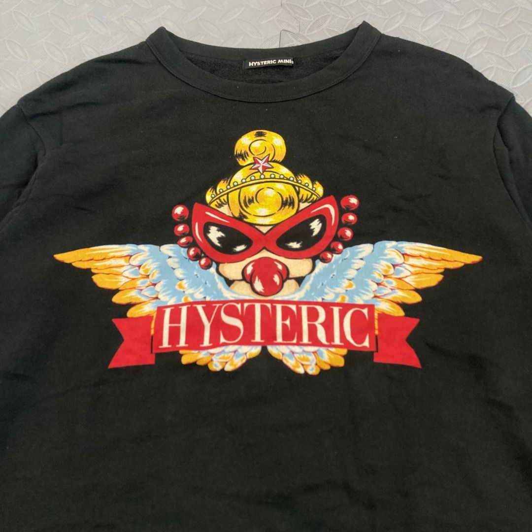 Hysteric Mini – 2019 “Queen Mini” Spell Out Sweatshirt (Category: Others Tops) located in Quezon City. Submitted by archived.g (Listing ID 1468319817, Image 3). Description: Hysteric Mini – 2019 “Queen Mini” Spell Out Sweatshirt - Brand: Hysteric Glamour Year: 2019 Made in: Japan Materials: Cotton Color: Black Size on tag: 140 Sizing: oversize Measurements Shoulders: 19” Sleeves: 19.5” Bust: 20” Hem: 18” Length: 25” Color rating: 9/10 Condition o