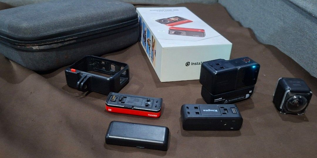 Insta 360 one Rs (Category: Video Cameras) located in Manila. Submitted by adapunmark76703 (Listing ID 1468332046, Image 1). Description: insta 360 one rs complete comes with: Rs core 4k lens 360 lens boosted batt orig bat extra bat batt charger bag box no sdcard all goods pa gamitin issue: no side cover, extra batt nagaauto off if umiinit na.. pero 2 nmn extra mo batt.