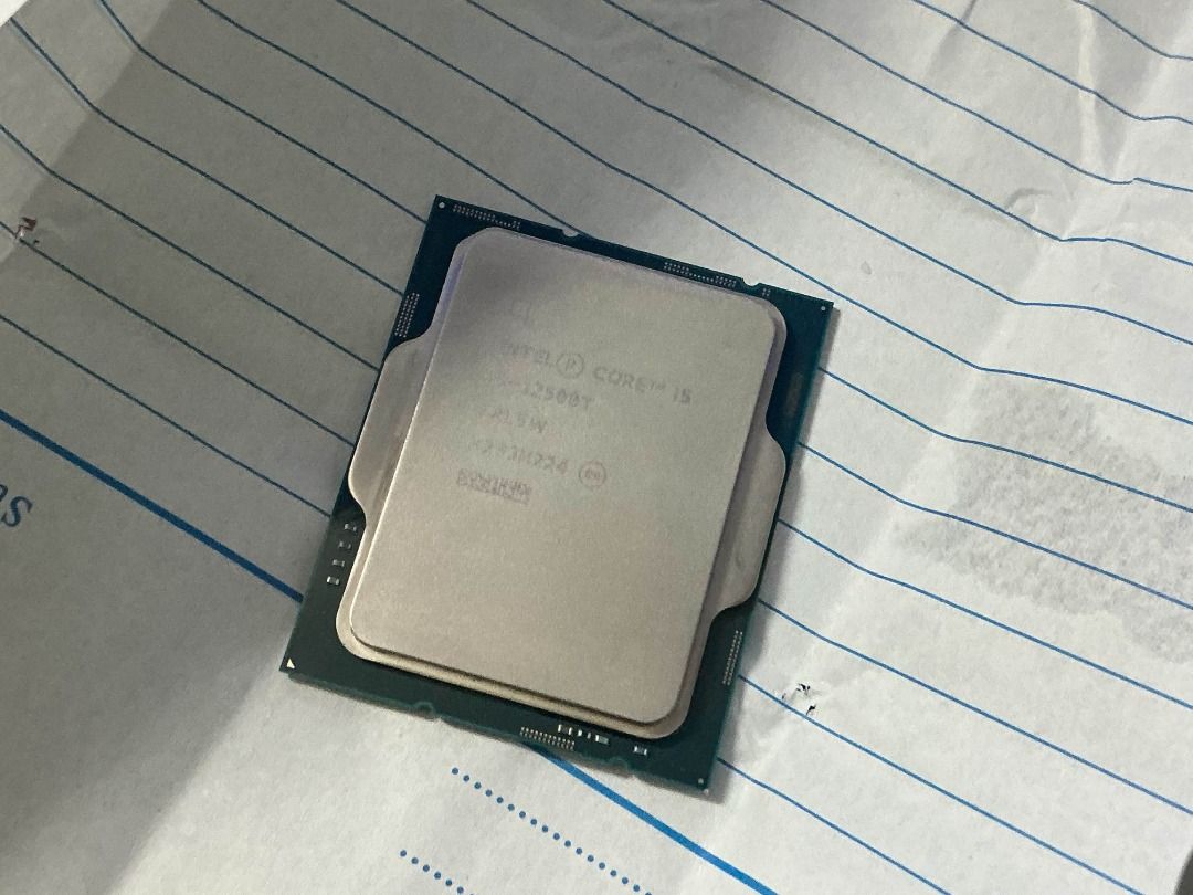 Intel Core i5-12500T (i5-12th gen) (Category: Desktops) located in Manila. Submitted by martinize (Listing ID 1468306502, Image 2). Description: For Sale! Intel Core i5-12500T ✅ Intel Core i5 12th Gen ✅ 6 Cores / 12 Threads ✅ 2pcs Available 💰 ₱7,000 each 📍 Location: Intramuros, Manila 📦 Pickup / COD / Lalamove PM for inquiries! .