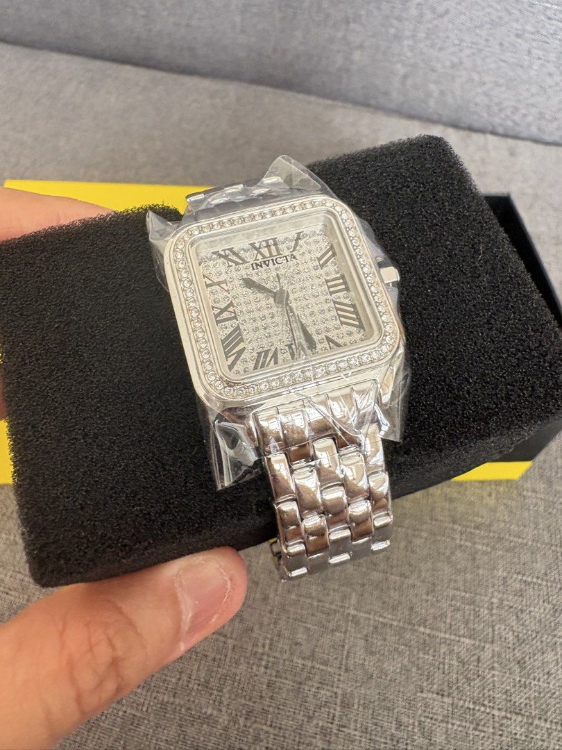 Invicta Angel Luvienne (Category: Women's Watches) located in San Mateo. Submitted by splendidbuys (Listing ID 1468302322, Image 2). Description: Brandnew Invicta Angel Luvienne 28mm Pinabawasan lng ung bracelet #watches #invictawatch .
