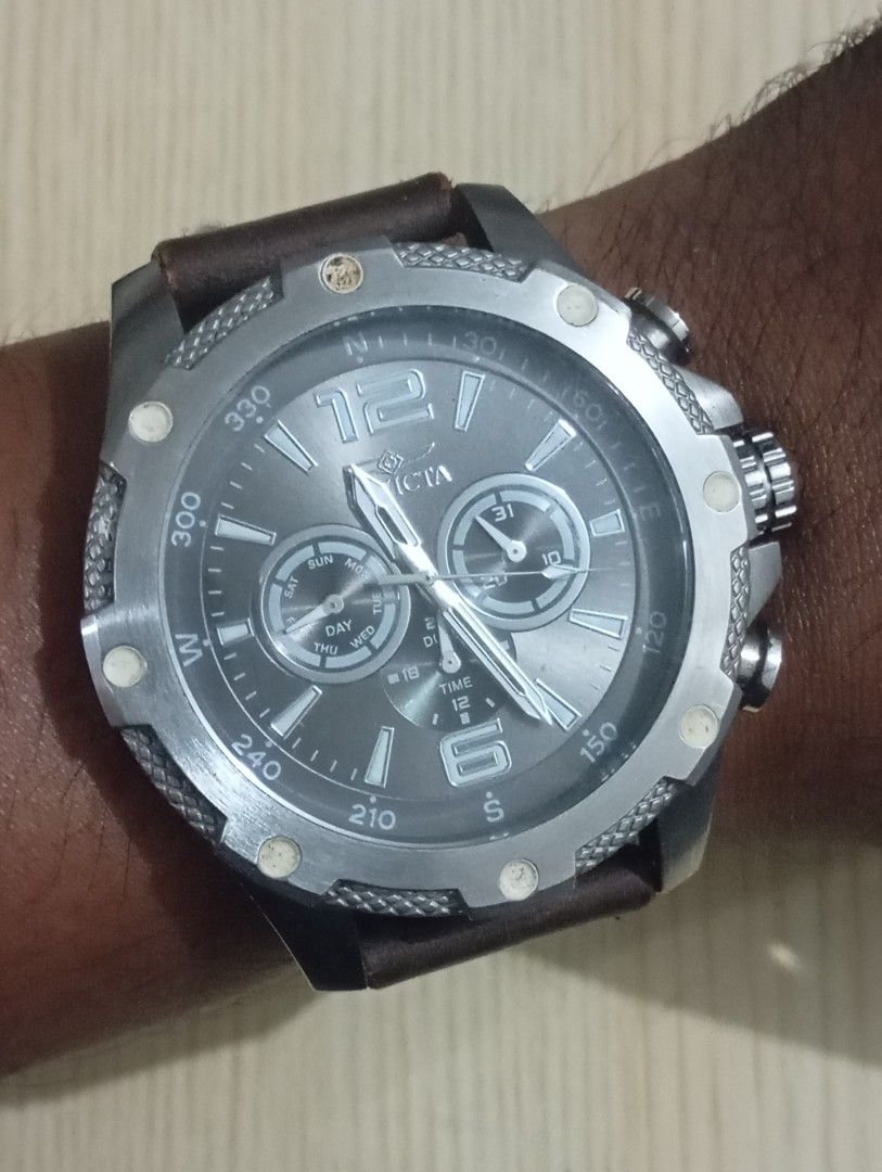 Invicta chronograph (Category: Men's Watches) located in Las Pinas. Submitted by quick_deals_great_finds2 (Listing ID 1468445017, Image 3). Description: Original good working condition Quartz chronograph with battery Big size 48mm Fully functional chrono.