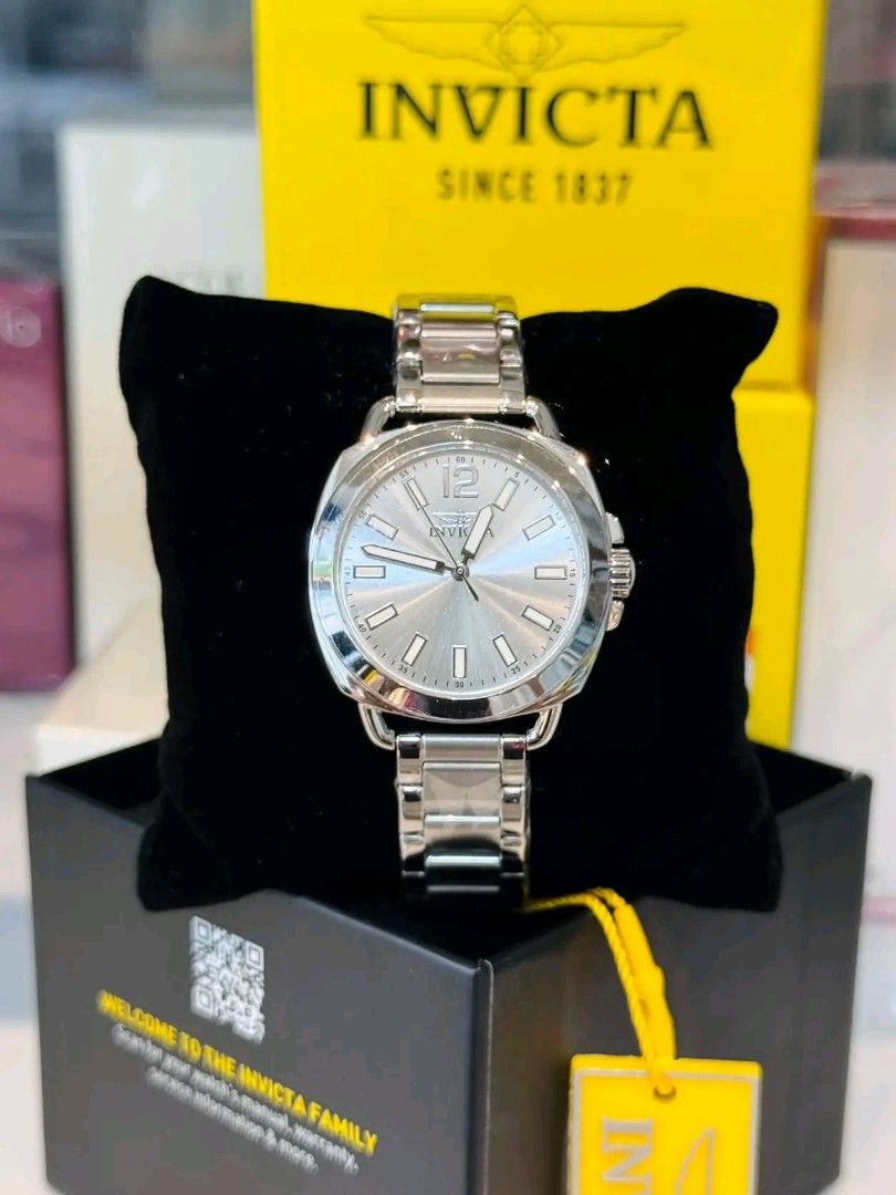 Invicta Pinas Onhand (Category: Women's Watches) located in Toledo. Submitted by sissyoriginalstuff (Listing ID 1468297039, Image 2). Description: ONHAND PINAS‼️usa 💎 Whether for everyday wear or a special occasion, the perfect watch adds a touch of class to every look. ✨ Perfect for yourself or as a gift for someone special!🥰 ₱3,995 only!!!.