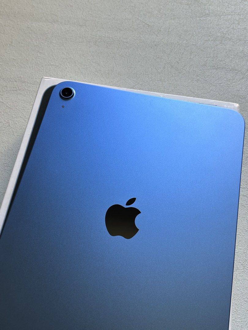 iPad 10th Gen 256GB Blue (Category: Laptops & Notebooks) located in Quezon City. Submitted by apple__avenue (Listing ID 1468295848, Image 3). Description: Selling like-new iPad 10th Gen, 11-inch, 256GB, Blue. With Box, Manuals, Case, Cord, Power Adapter. Meetups: Manila, Qc, SM North, Fairview, Cubao, Marikina and nearbys Shipping via LBC COD/COP & Lalamove/Grab.