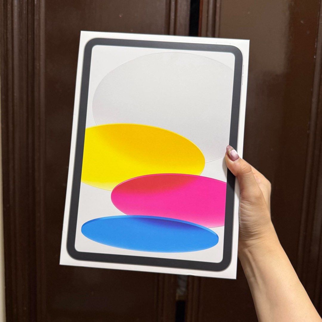 iPad 11th Gen A16 128gb 2025 (Category: iPad) located in Quezon City. Submitted by rcstny (Listing ID 1468291109, Image 1). Description: iPad 11th Gen A16 128gb 2025 BRAND NEW SEALED SILVER ₱28,000 only 📍Quezon City.