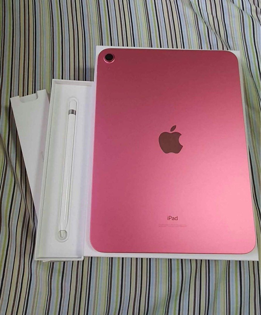 iPad 11th Generation A16 • 128GB • Open for installment (Category: iPad) located in Manila. Submitted by iphonepilipinas (Listing ID 1468340193, Image 1). Description: iPad A16 11th Generation with Apple Pencil Pink Colorway 128GB ₱14,800 only Pwede installment o 10 gives 1 1 inches WiFi Used No issue No dents No history of repair Complete Package Freebies: Apple Pencil, Tempered & Case.