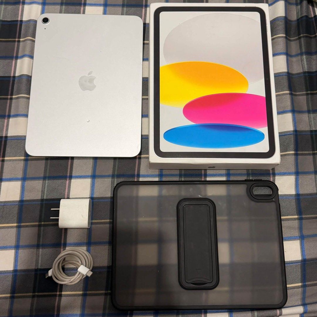 iPad A16 — 11th Gen 🩶 (Category: iPad) located in Manila. Submitted by _iamnics (Listing ID 1468468686, Image 2). Description: 📱iPad A16 — 11th Gen 🩶 🔋Battery Health: 91% 🫙128GB Inclusions: • Box with Manual • Original Charger (Adapter & Cord) • Case ✨ Updated to the latest iPadOS 27 ✨ All functions working properly! ❗️No issue 🤝 Meet up only!.