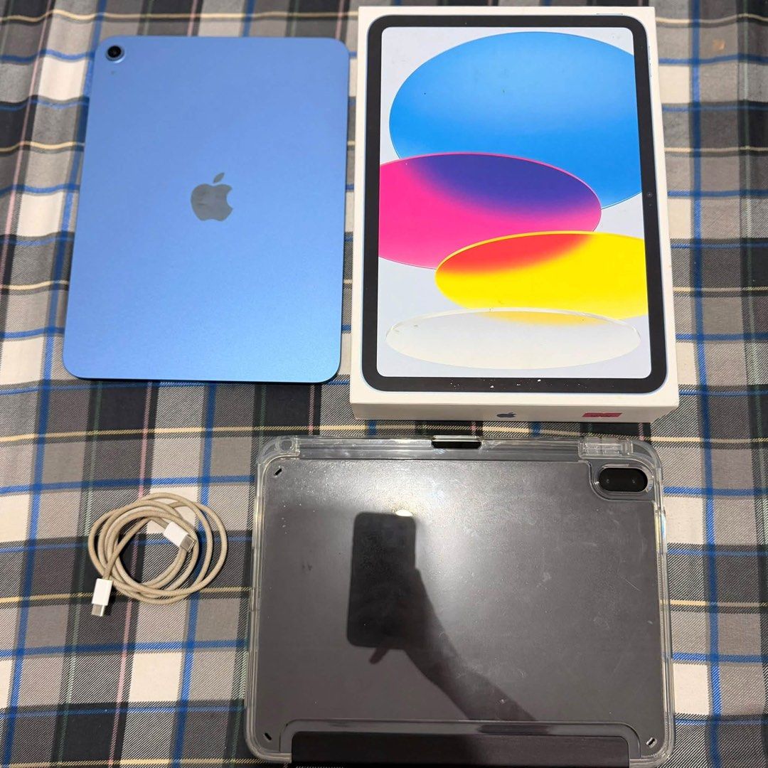 iPad A16 — 11th Gen 💙 (Category: iPad) located in Manila. Submitted by _iamnics (Listing ID 1468469022, Image 2). Description: 📱iPad A16 — 11th Gen 💙 🔋Battery Health: 93% 🫙128GB Inclusions: • Box with Manual • Original Cord • Case ✨ Updated to the latest iPadOS 27 ✨ All functions working properly! ❗️Minimal scratch on the pencil side 🤝 Meet up only!.