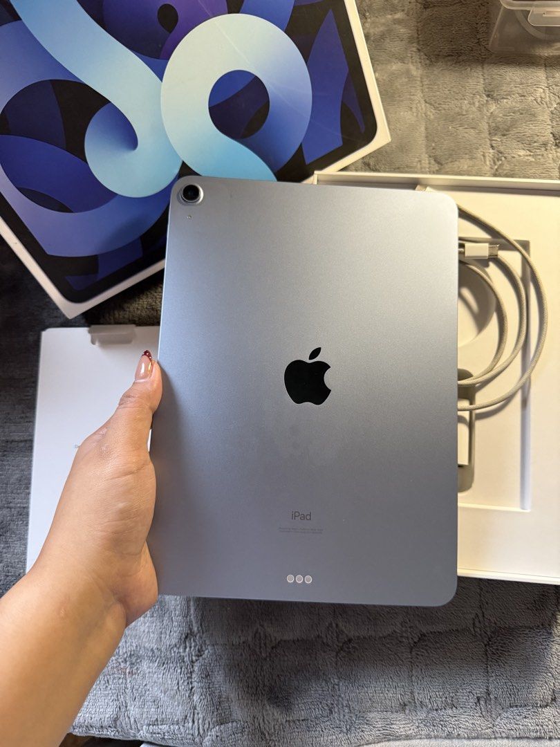 iPad Air 4 2020 - 64GB WiFi (Category: iPad) located in Paranaque City. Submitted by mat.chalatte (Listing ID 1468427367, Image 2). Description: .