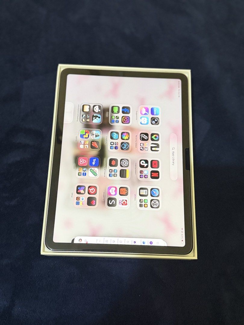 Ipad air 7 M3 512gb (Category: iPad) located in Tagaytay City. Submitted by yeti_it (Listing ID 1468462769, Image 2). Description: Model: iPad Air 7 (M3 chip) Storage Capacity: 512GB Color: Starlight Condition: Pristine, like new with original box Perfect for multitasking, gaming, and creative work No history of repair and replacement No issue Battery Health: 91% Inclusions: Box Adaptor Tempered worth 1800 Ipad Meetup Location: Tagaytay-Silang.