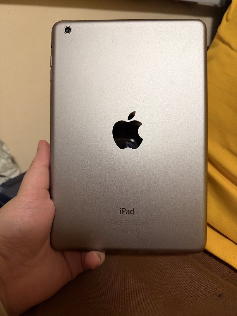 iPad Mini 1st Gen (Category: iPad) located in Valenzuela. Submitted by MGA_ALAALA_NG_STAFE (Listing ID 1468408780, Image 2). Description: All functions are working properly. The only app I am able to use successfully is Prime sa Netflix hinde ko na ma log in. I mainly used the iBooks. Solid padin ang battery !.