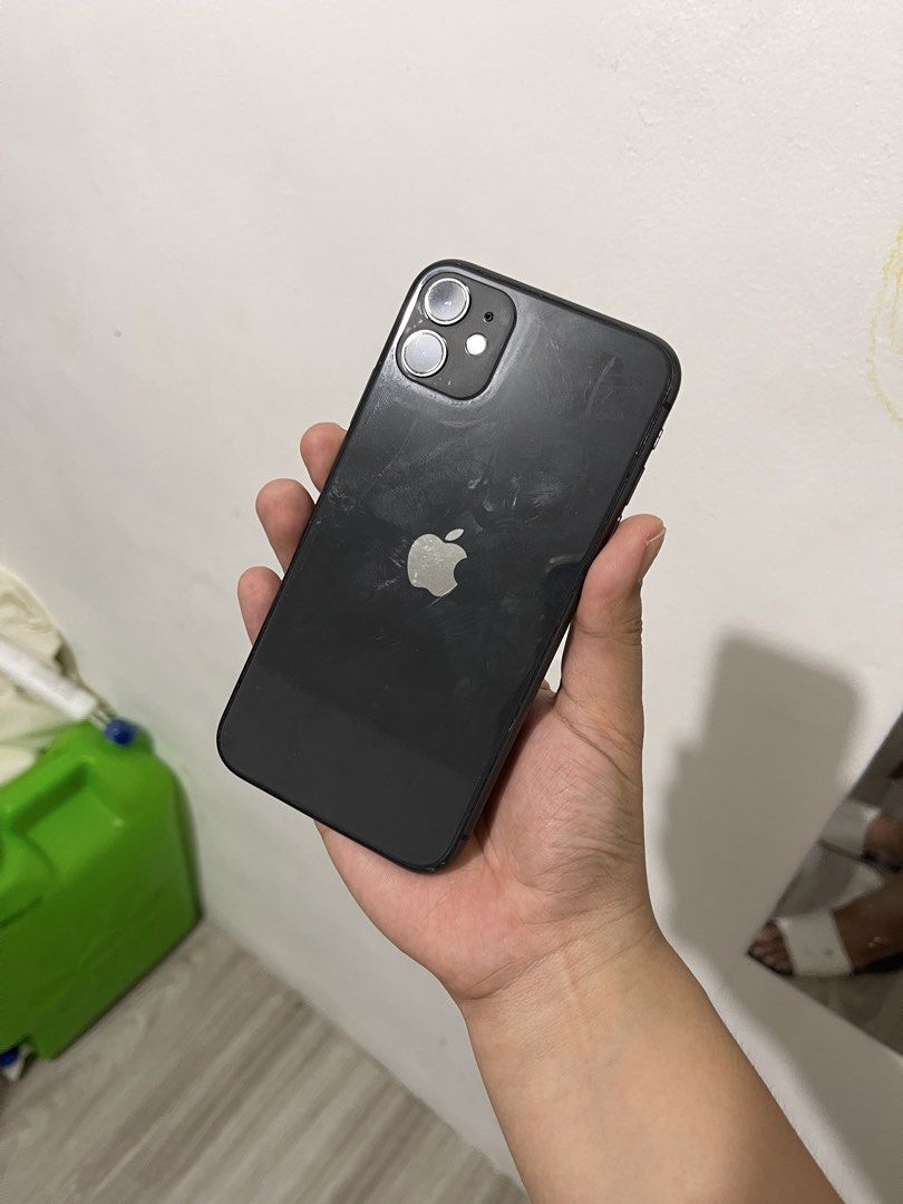 iphone 11 128gb (Category: iPhone 11 Series) located in Iloilo. Submitted by angelenepe01084 (Listing ID 1468404235, Image 3). Description: iphone 11 128gb no issue all working back glass has been replaced globe locked .