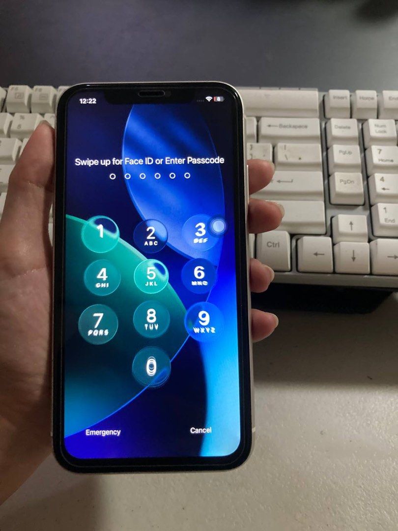 Iphone 11 (Category: iPhone 11 Series) located in Binan City. Submitted by Msy_08 (Listing ID 1468498312, Image 2). Description: 📱 iPhone 11 128GB White 🤍 * Face ID working * Factory Unlocked (FU) * GX-OLED LCD * Flycidi battery * Replaced back glass * Smooth gamitin * Can reset * Issue: Silent switch not working * Minor white spot sa display ( super liit lang di nakakaapekto sa touch ng unit ) 💰 8,500 📍Meet Up.