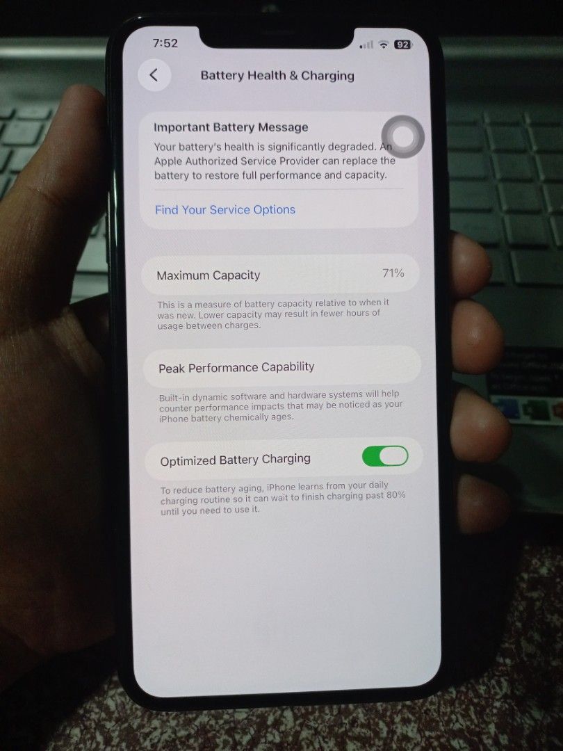 Iphone 11 promax (Category: iPhone 11 Series) located in San Fernando. Submitted by glyeee (Listing ID 1468404686, Image 1). Description: .