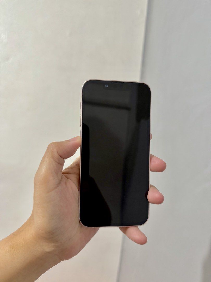 iPhone 13 mini 128gb (Pink) (Category: iPhone 13 Series) located in Taguig. Submitted by chellyx (Listing ID 1468446131, Image 1). Description: For Sale only iPhone 13 Mini 128gb Color: Pink Japan variant Battery health 90% Factory unlocked (any sim) Makinis! Front, back and sides. No scratches. No paint chip. With camera lens protector (film) No issue Unit and clear case only Meetup: 📍Ayala Triangle, Makati 📍Arca South Taguig *Honest Disclosur