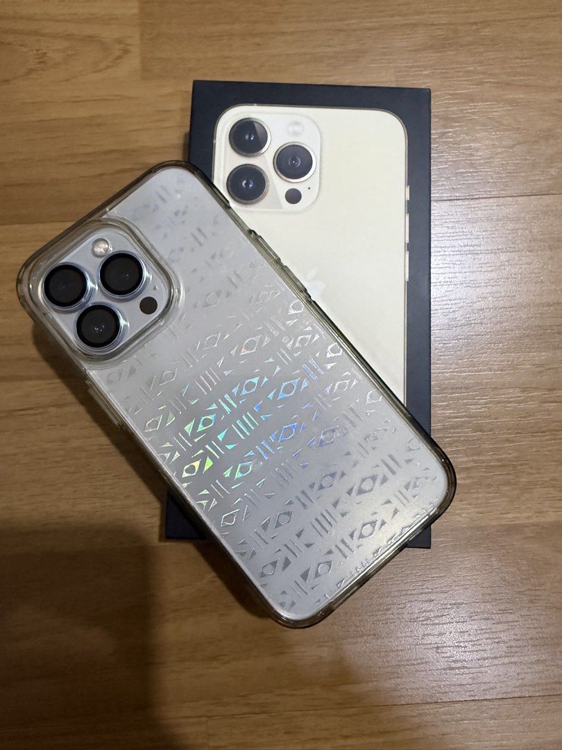 iPhone 13 Pro (Category: iPhone 13 Series) located in Kuala Lumpur. Submitted by alan8808 (Listing ID 1468479225, Image 1). Description: - Model: iPhone 13 Pro - Storage: 256GB - Color: Gold - Condition: 9/10 (Used, well-maintained) - Includes: Original box .