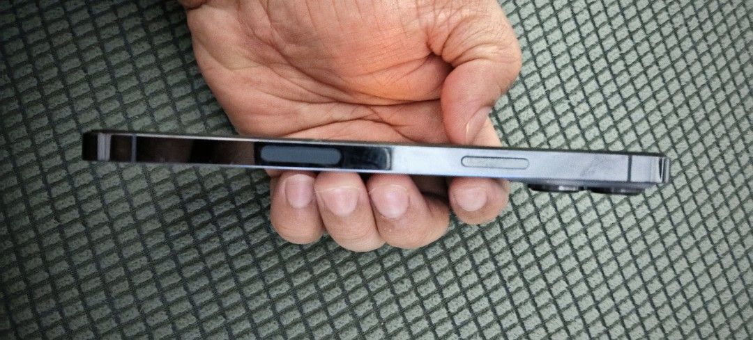 Iphone 13 pro max (Category: iPhone 13 Series) located in Pasig City. Submitted by gamitatibapa18 (Listing ID 1468336445, Image 3). Description: Iphone 13 promax 100% Baterry health Napalitan na ang LCD .