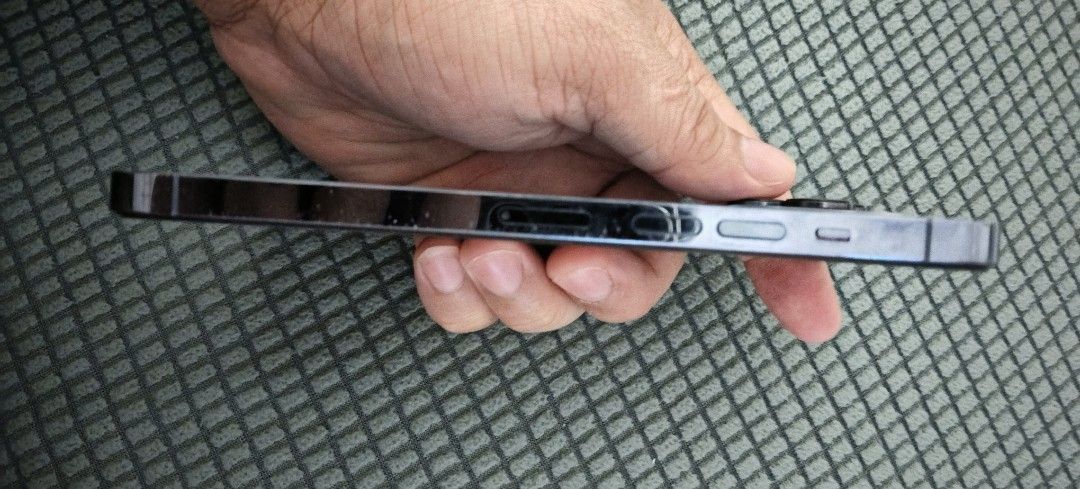 Iphone 13 pro max (Category: iPhone 13 Series) located in Pasig City. Submitted by gamitatibapa18 (Listing ID 1468336445, Image 2). Description: Iphone 13 promax 100% Baterry health Napalitan na ang LCD .