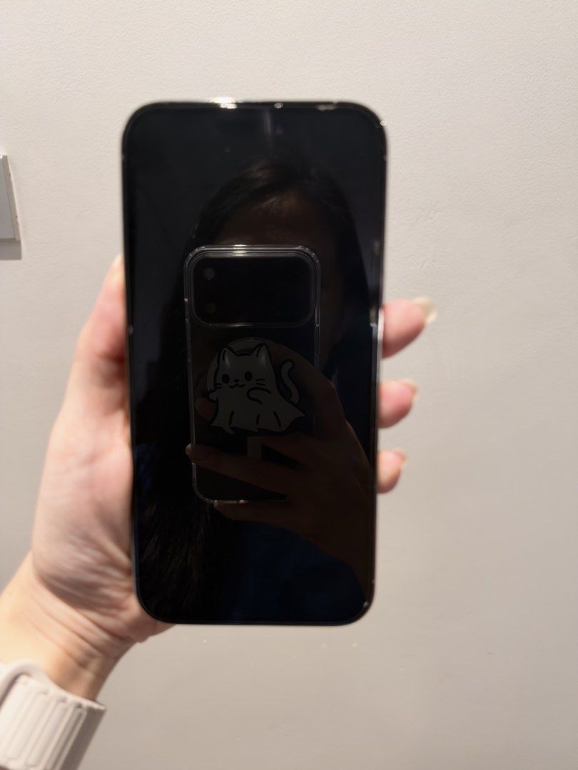 iPhone 14 Pro Max 256GB Openline (Category: iPhone 14 Series) located in Manila. Submitted by loveditemsbyja (Listing ID 1468408931, Image 3). Description: iPhone 14 Pro Max 256GB Gold Open line Bought in SG - 1x esim & 1x physical sim Complete with box 75% Battery health Free magsafe cable 1st owner FREE original Magsafe Charger ₱32,000.