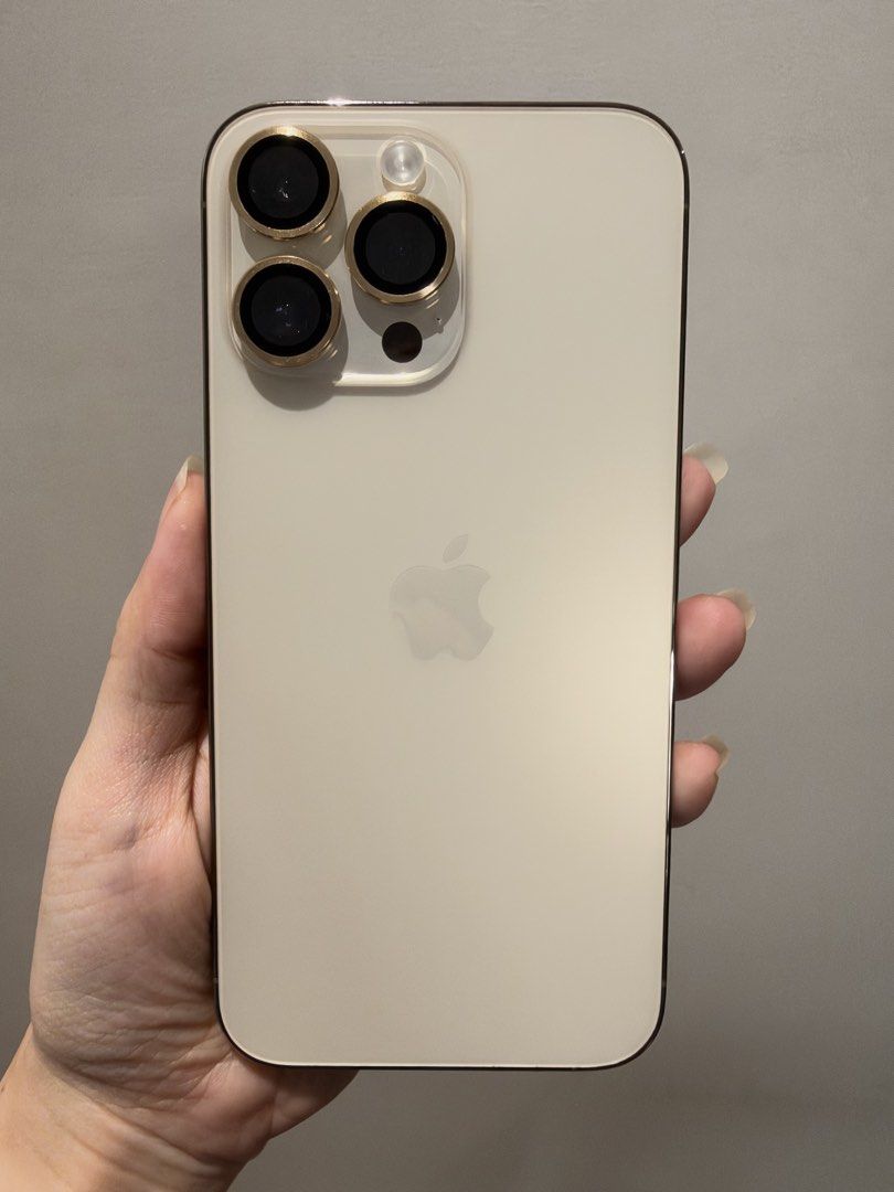 iPhone 14 Pro Max 256GB Openline (Category: iPhone 14 Series) located in Manila. Submitted by loveditemsbyja (Listing ID 1468408931, Image 2). Description: iPhone 14 Pro Max 256GB Gold Open line Bought in SG - 1x esim & 1x physical sim Complete with box 75% Battery health Free magsafe cable 1st owner FREE original Magsafe Charger ₱32,000.