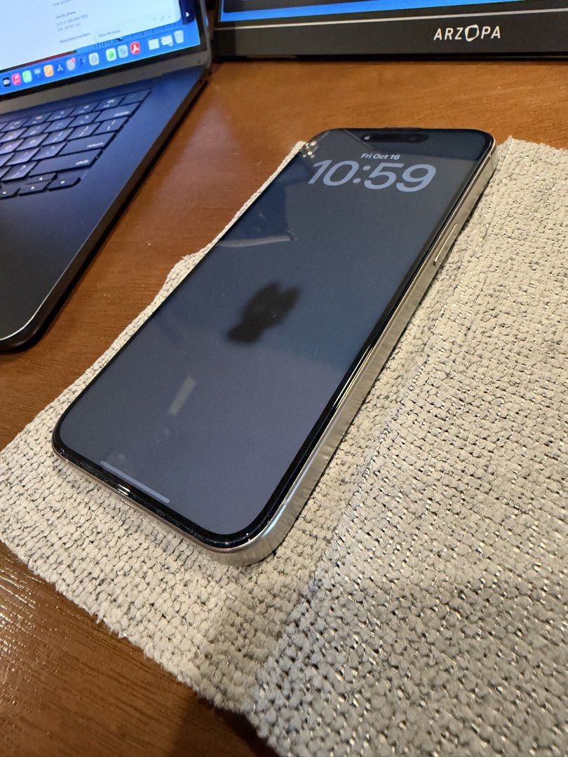 iPhone 15 Pro Max 256GB (Category: iPhone 15 Series) located in Caloocan City. Submitted by goldencat.01515d (Listing ID 1468307506, Image 2). Description: Unit only, no box, no charger, used cable.