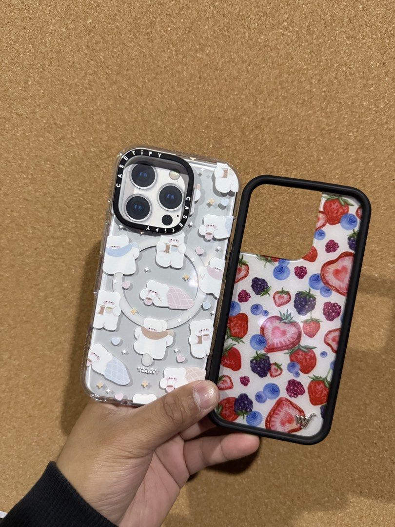 Iphone 16 pro (Category: Cases & Sleeves) located in Manila. Submitted by maema97 (Listing ID 1468316450, Image 1). Description: IPHONE 16 PRO CASE WILDFLOWER 900 CASETIFY 900 BOTH 1600 LOCATION BGC OR QC.