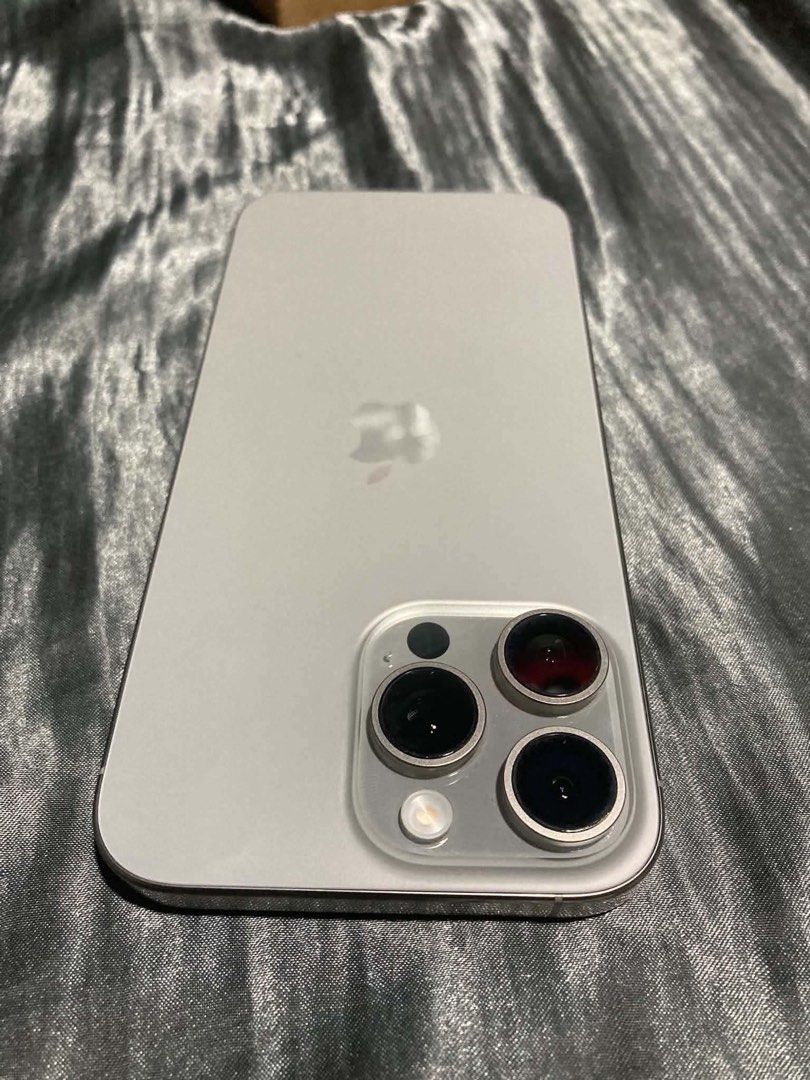 Iphone 16 pro max (Category: iPhone 16 Series) located in Muntinlupa City. Submitted by rare.hun_thrift (Listing ID 1468303848, Image 1). Description: iphone 16 pro max 256gb 94% bh Us variant (e-sim) 48k nego makinis no dents ❣️.