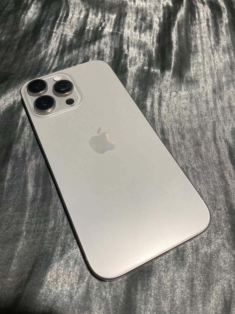 Iphone 16 pro max (Category: iPhone 16 Series) located in Muntinlupa City. Submitted by rare.hun_thrift (Listing ID 1468303848, Image 3). Description: iphone 16 pro max 256gb 94% bh Us variant (e-sim) 48k nego makinis no dents ❣️.