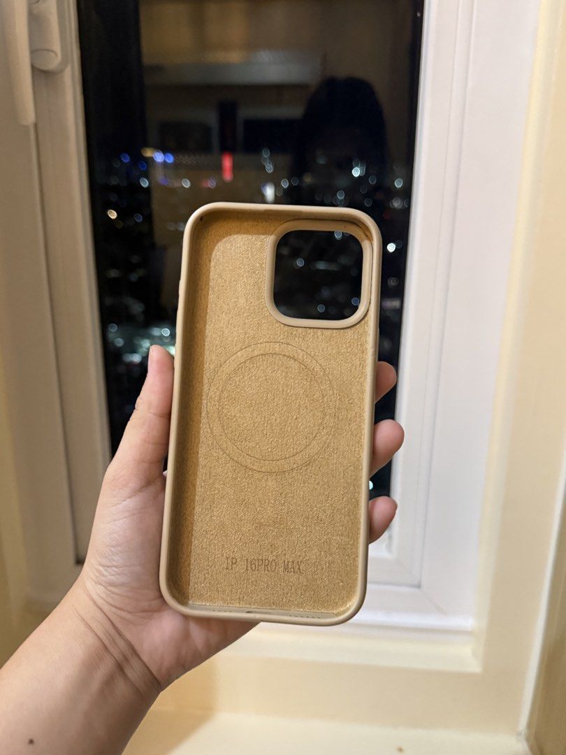 iPhone 16 Promax Case (Category: Cases & Sleeves) located in Manila. Submitted by katsuwina (Listing ID 1468377138, Image 3). Description: iPhone 16 Promax Phone Case color: light brown brand: tiktok shop rfs: declutter .