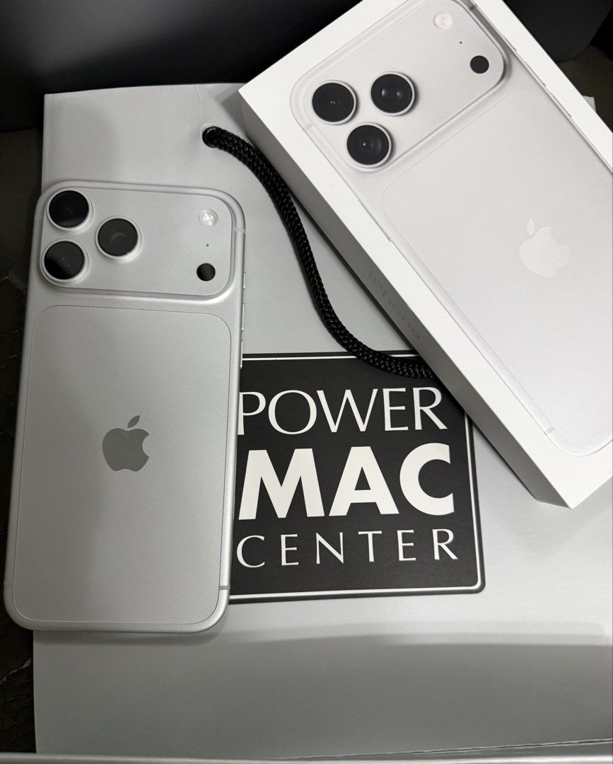 iPhone 18 Pro Max 256gb from Powermac (Category: Cases & Sleeves) located in Famy. Submitted by crossover14 (Listing ID 1468308814, Image 1). Description: Bought from Powermac midnight launch last night Setup to check everything lang good as new ntc local unit with official warranty Color silver 256gb Meetups sm north edsa or trinoma thanks Will provide official receipt from Powermac.