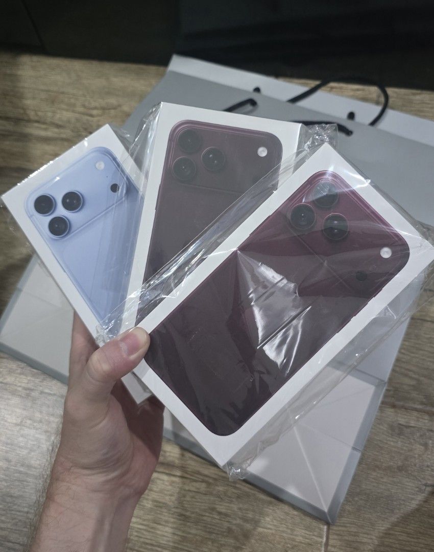 iPhone 18 Pro Max 512GB (Category: iPhone 18 Series) located in Malabon City. Submitted by hyrugadgets (Listing ID 1468335849, Image 1). Description: iPhone 18 Pro Max 512GB Color: Burgundy and Glacer Brandnew Sealed Unit P.110k.