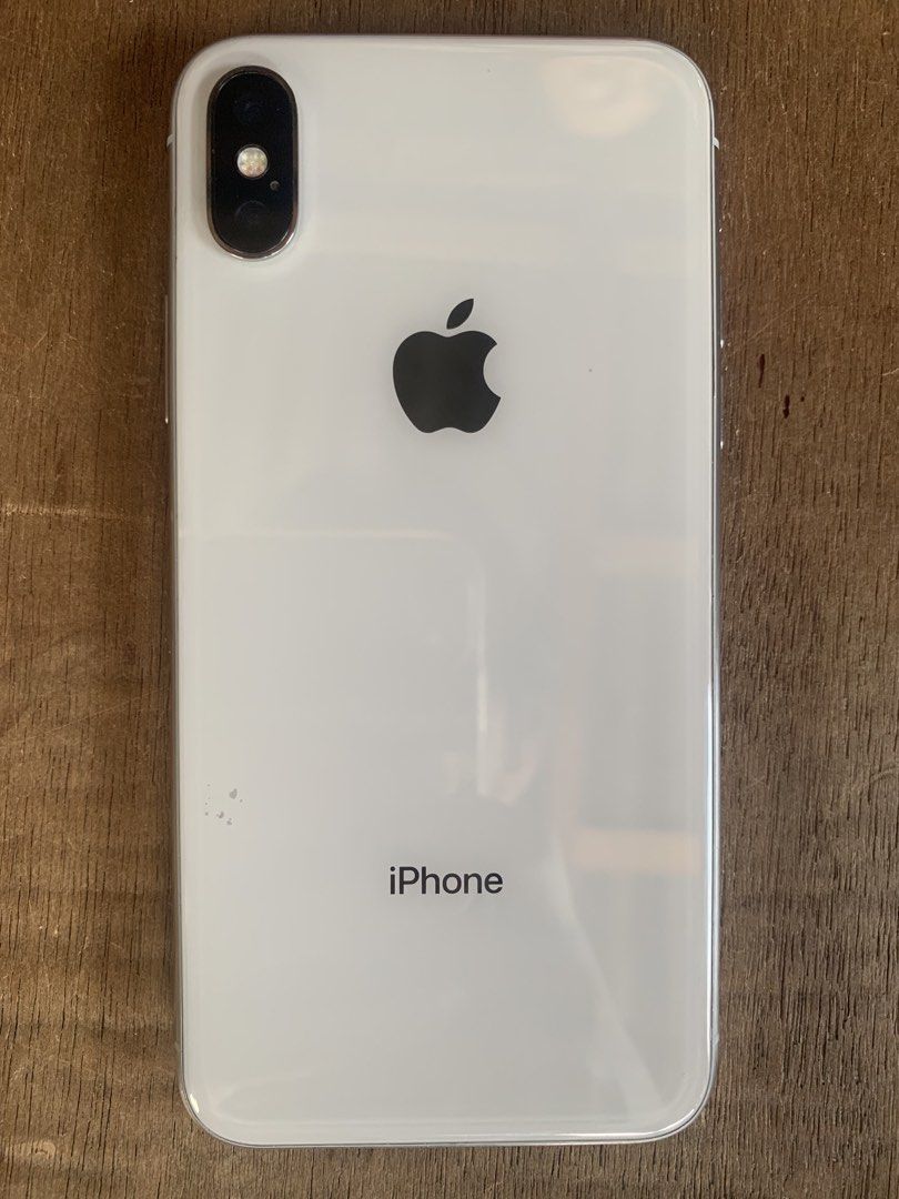 Iphone X 256gb (Category: iPhone X Series) located in Pasig City. Submitted by spidegoey (Listing ID 1468299188, Image 1). Description: Iphone X 256Gb 5600 Still Nego 9/10 Condition Truetone Working Face Id issue 100%Bh New Batt No Damage !! Face id lang issue no other than that.