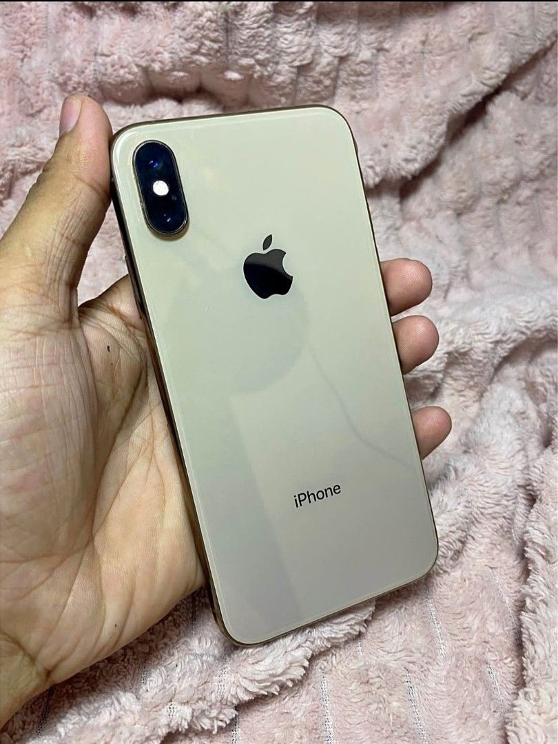 iPhone XS 64GB (Category: iPhone X Series) located in Bulacan. Submitted by jstnfonacier (Listing ID 1468326480, Image 1). Description: -face id working -truetone working -all original parts -no history of repair -camera malinaw -64gb -85 battery health -makinis pwede sa maselan -inclusion box, case via LBC, J&T, Lalamove or meetup..