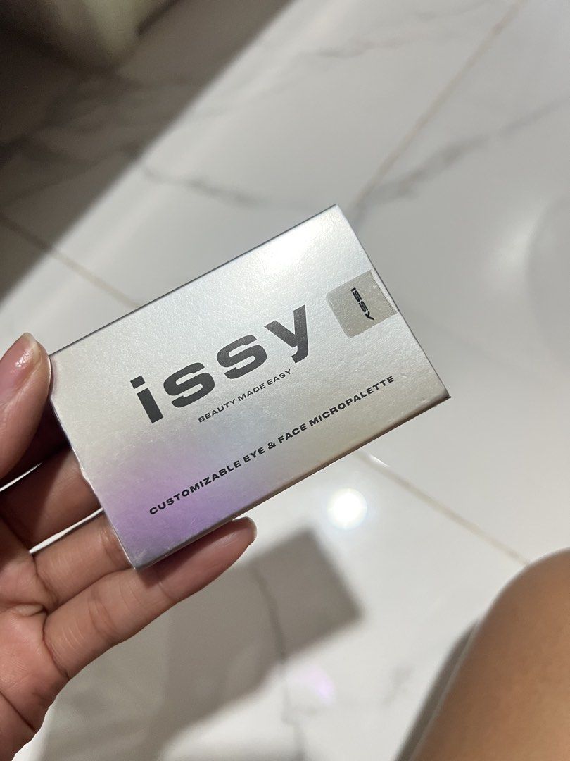 Issy Palette Box (Category: Makeup) located in Rizal. Submitted by preowned.clo (Listing ID 1468338090, Image 3). Description: Red - 150 Mini (sealed) - 180.