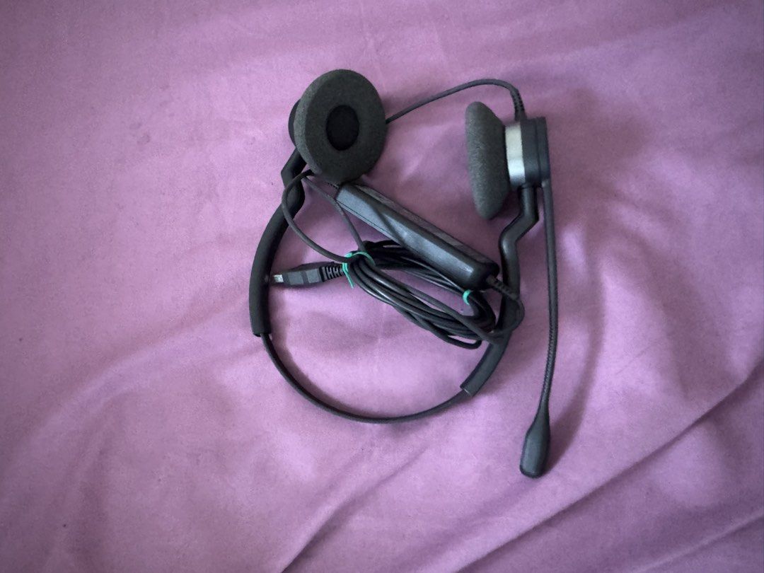 Jabra 2300 (Category: Headphones & Headsets) located in Manila. Submitted by masi_ (Listing ID 1468431297, Image 1). Description: Jabra 2300 Good as new .