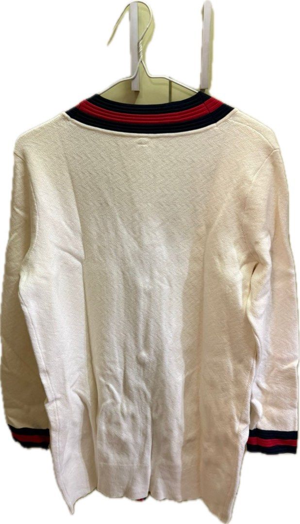 Jacket （分類：外套及戶外衣服）位於 Hong Kong。 由 francf60200791 提交（商品編號 1468328866，圖片 3）。簡介： 。