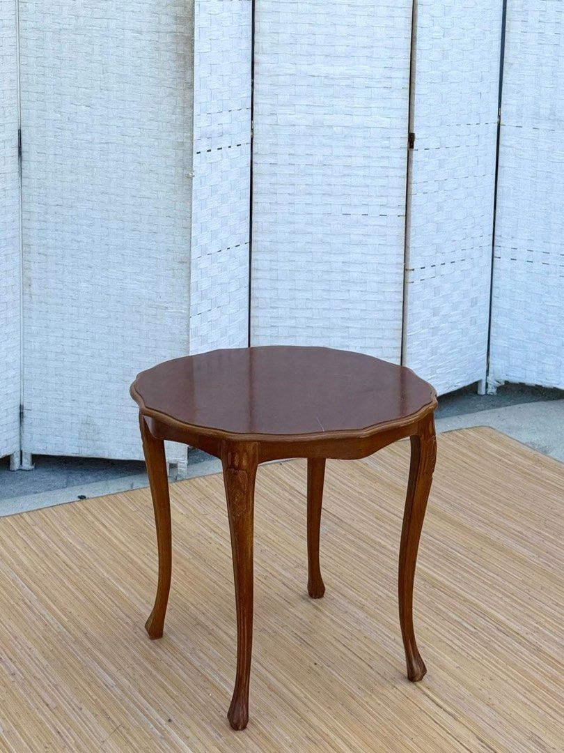 JAPAN SURPLUS ELEGANT STYLE SIDE TABLE/CENTER TABLE IN GOOD CONDITION (Category: Tables & Sets) located in Bulacan. Submitted by monmon555 (Listing ID 1468437920, Image 2). Description: JAPAN SURPLUS ELEGANT STYLE SIDE TABLE/CENTER TABLE IN GOOD CONDITION SIZE: 22H x 23D inches.