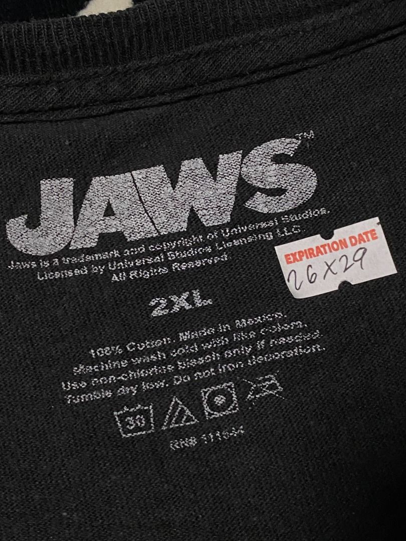 Jaws | horror shirt (Category: Tshirts & Polo Shirts ) located in Las Pinas. Submitted by all_details_posted (Listing ID 1468434776, Image 2). Description: crackprints, cr 8/10.