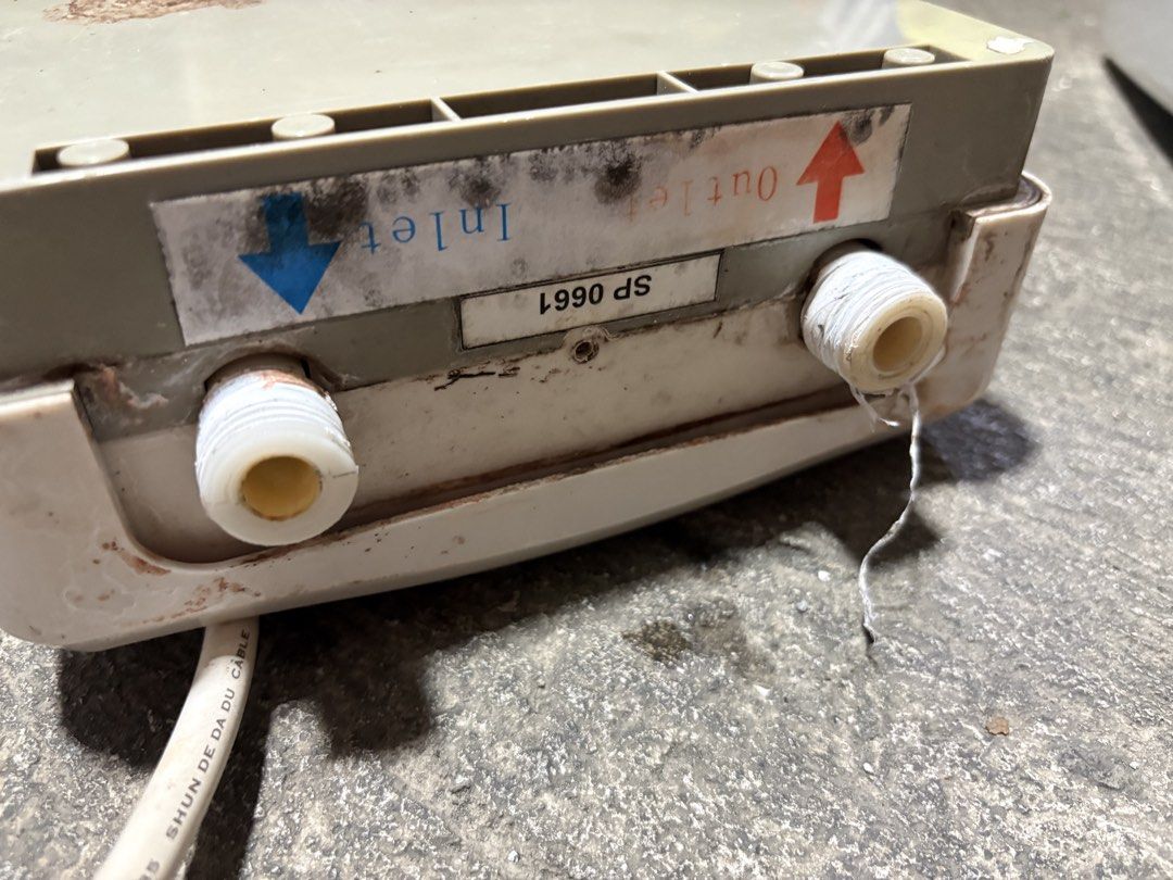 Jett Water Heater (Category: Bathroom & Kitchen Fixtures) located in Marikina City. Submitted by thrifty_trinkets_by_anais (Listing ID 1468323260, Image 3). Description: 🌸 Selling own preloved/brand new items for less - EVERYTHING is negotiable as long as REASONABLE in price 🤗 💧 Working but needs repair 🙏🏻 Please also check my account for more marked down items 🫶 📍Marikina near S&R/Uniqlo 💳 Maribank/Maya/Gcash 🏍️ Grab/Lalamove/J&T (by sc