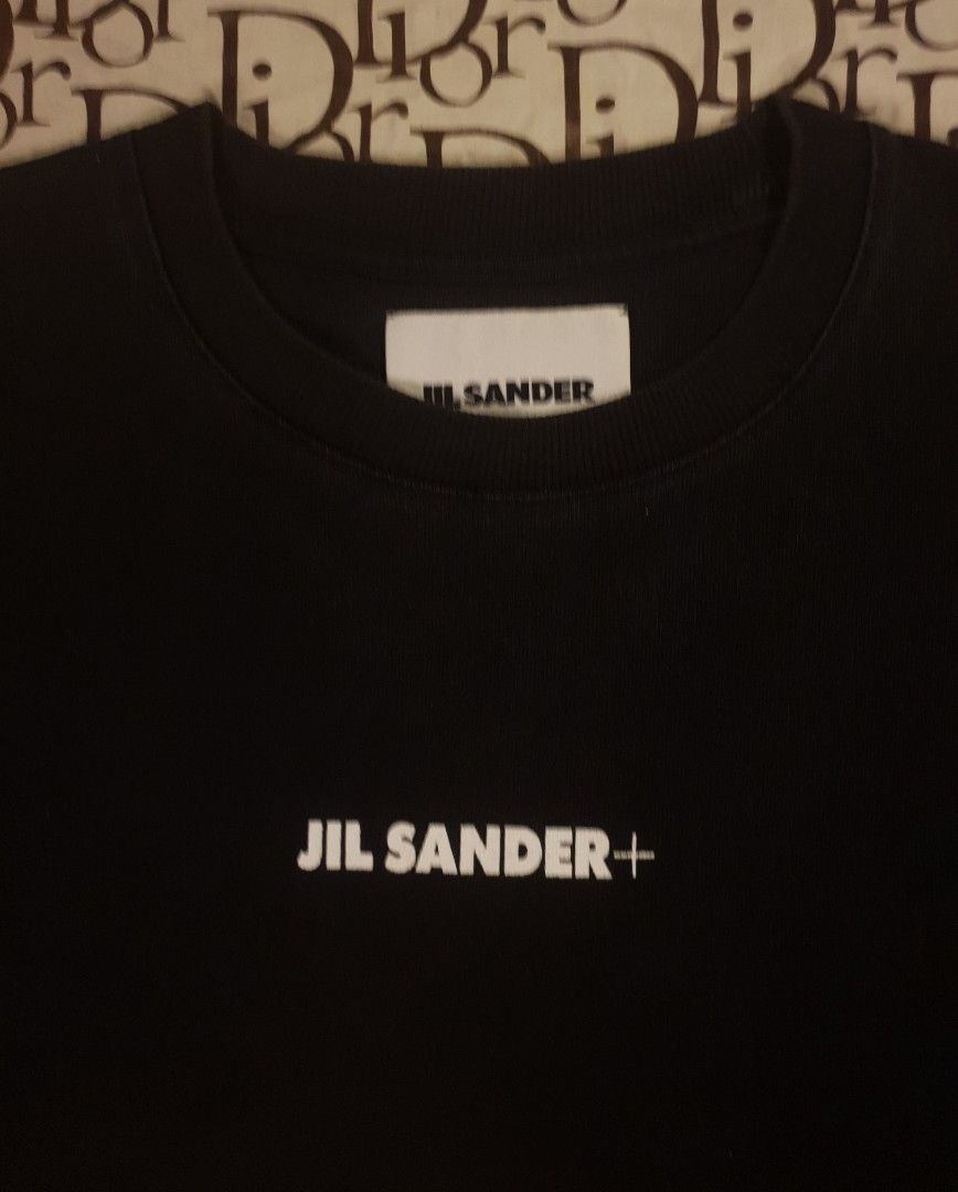 Jil Sander black tshirt (Category: Tshirts & Polo Shirts ) located in San Fernando. Submitted by retro.district. (Listing ID 1468470153, Image 2). Description: - Jil Sander black tshirt - Size: XL (25x30) - Condition: Excellent - No issue - Color Rate: 9.5/10.