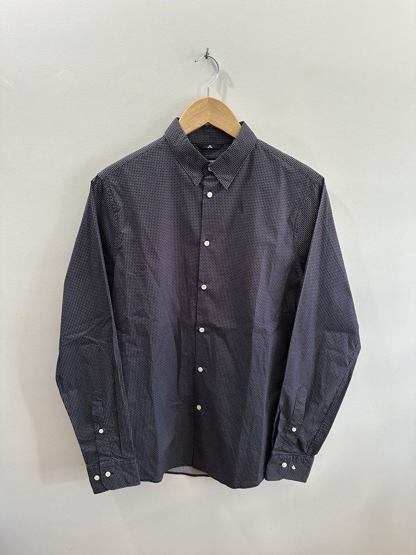 j.lindeberg Long-Sleeve Button Down Shirt (Category: Formal Shirts) located in Baguio. Submitted by .daryl (Listing ID 1468344845, Image 1). Description: 20 width 29 length .